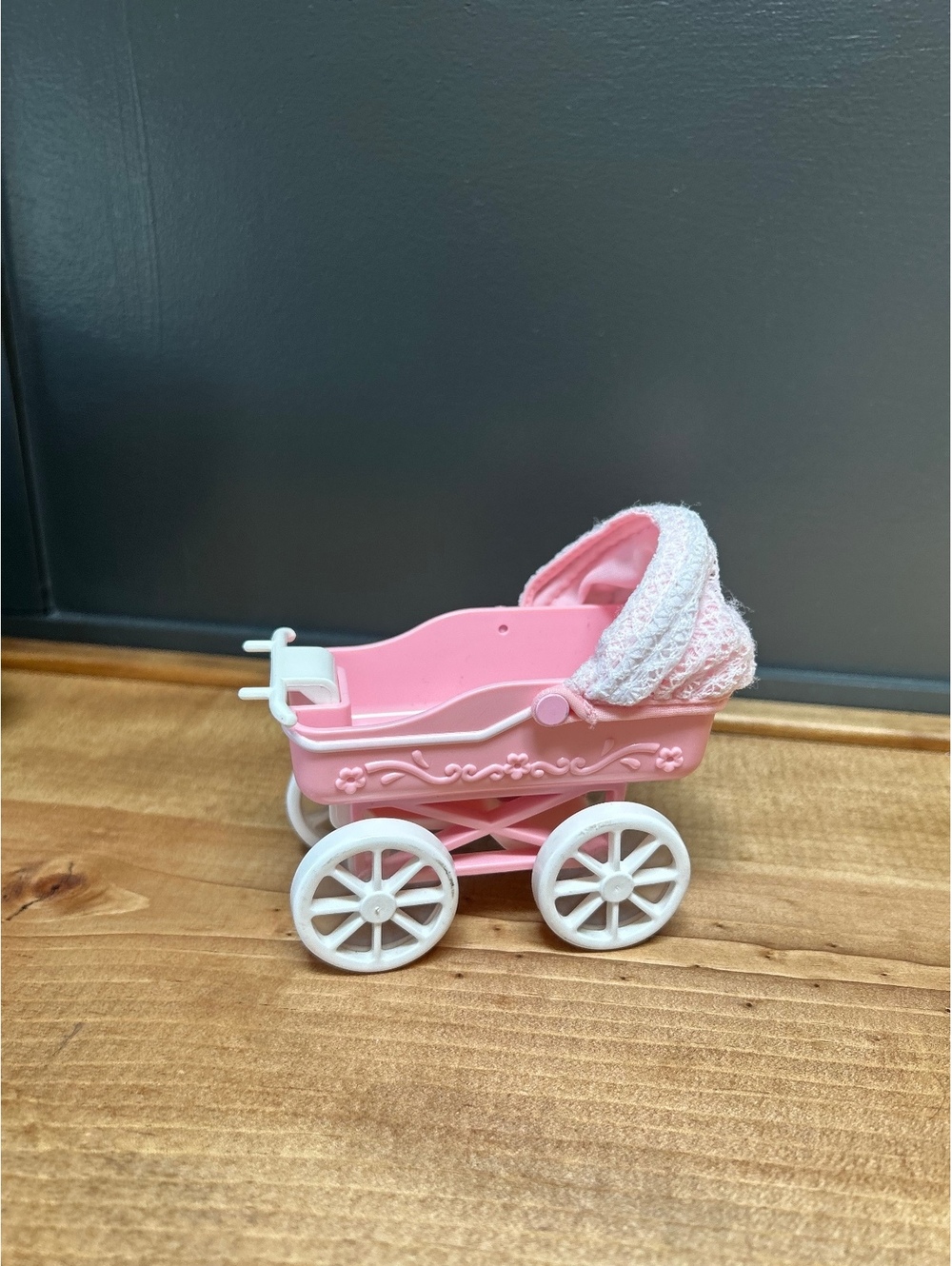 Mattel Barbie 1998 Kelly Doll Tiny Steps Pink Baby Buggy Carriage Stroller - Picture 2 of 6